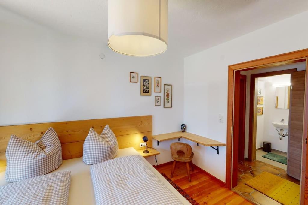 Haus Alberto - Haus Mit 2 Ferienwohnungen Ötztal-Bahnhof Buitenkant foto